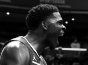 新的门面！安东尼-爱德华兹Ins晒照回顾自己生涯的第五年的简单介绍